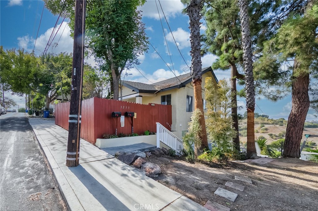 3231 Amethyst Street Los Ángeles CA, 9003264133507278723121
