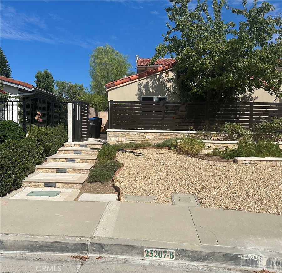 $3,300/month 23207 Park Esperanza B Calabasas CA, 9130264134890419843121