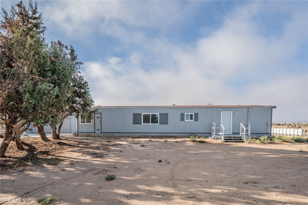 6525 Lindero Phelan CA, 9237164091722107777120