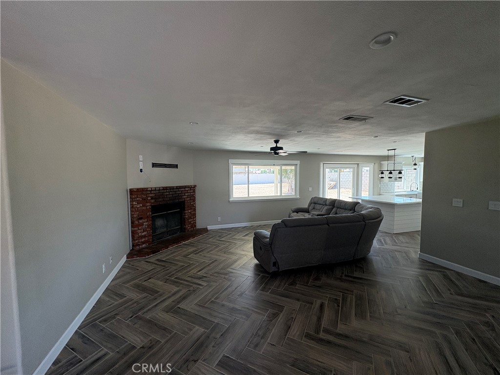 14529 La Habra Victorville CA, 9239263866212216963122