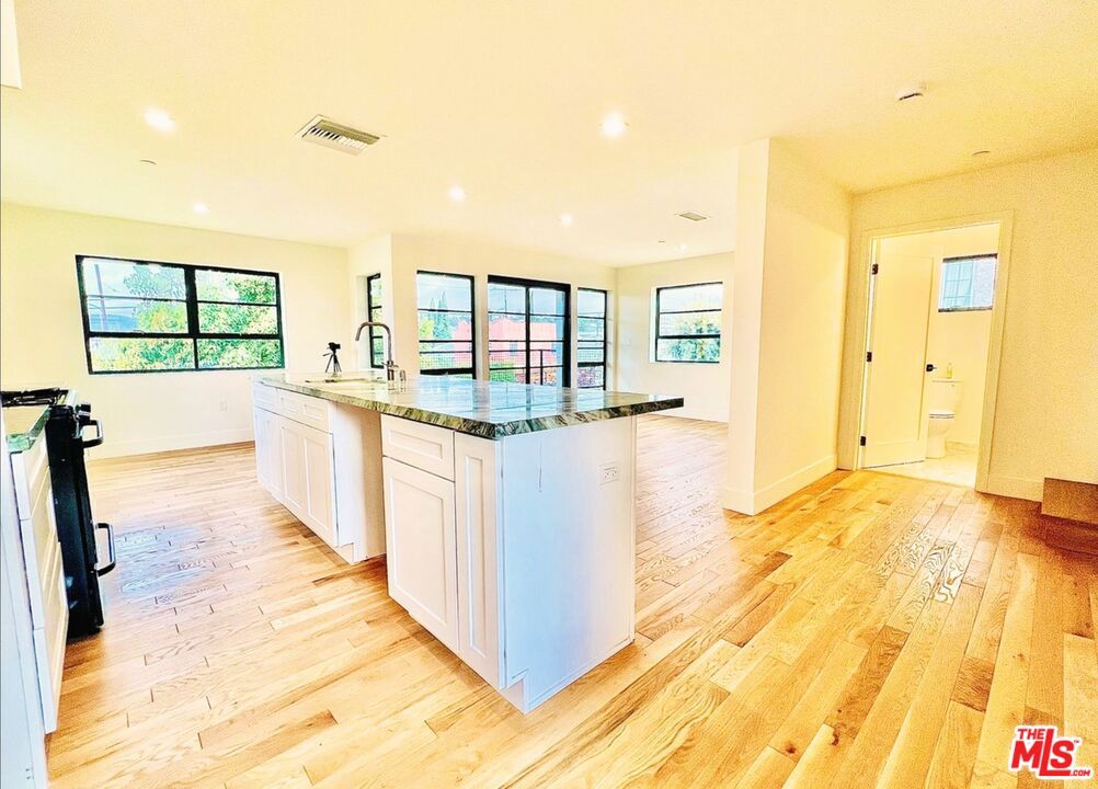 4152 1/2 Rogers Street 1/2 Los Angeles CA, 9006363711484862465122