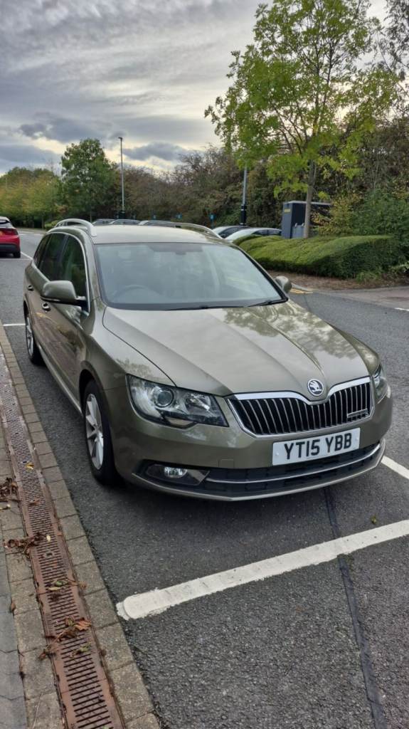 Skoda Superb Se B-Ness G-Lniii 103HP 1.6 TDIcr 2015