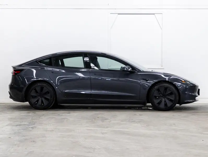 2024 Tesla Model 363637446827649124