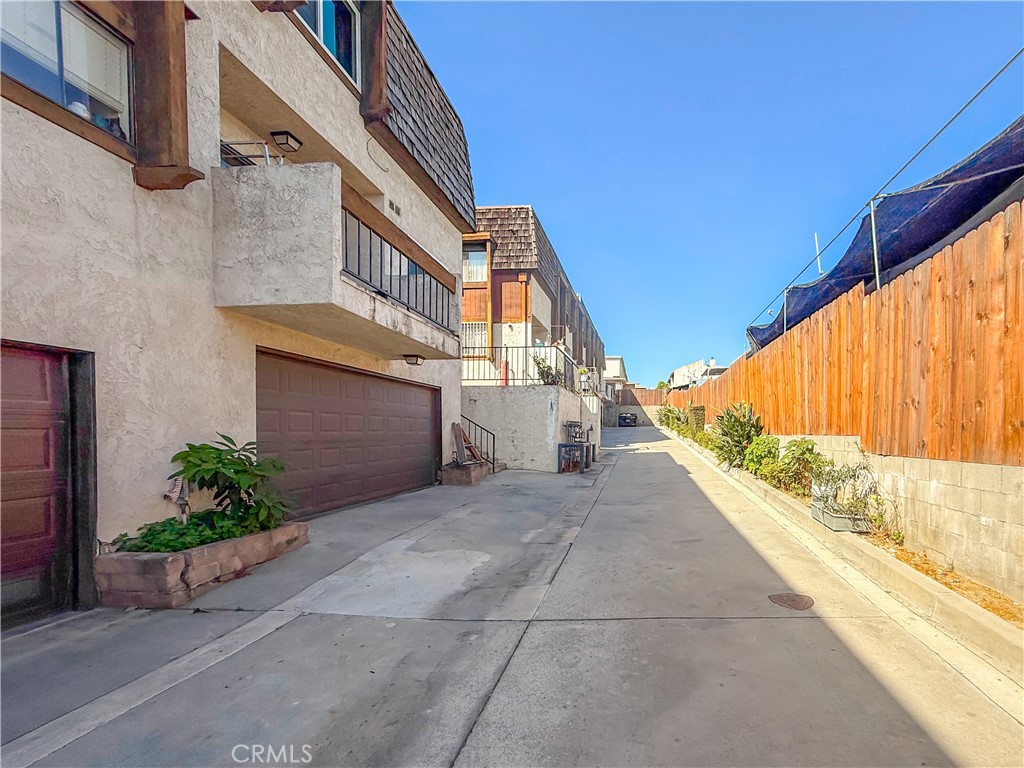 527 Pomelo Avenue E, Monterey Park CA, 9175563820948808833122