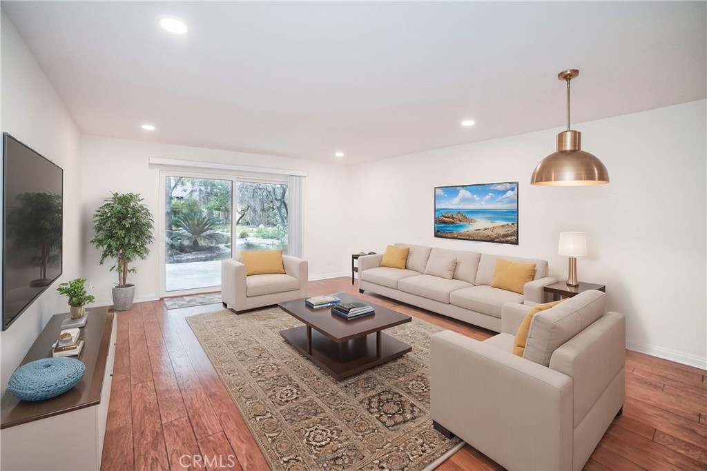 7050 Shoup Avenue 175, Canoga Park CA, 9130363644798932483122