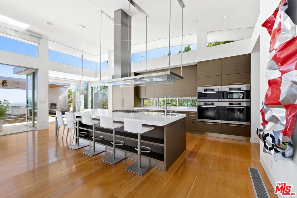1476 Blue Jay Way Los Angeles CA, 9006963866967104769121
