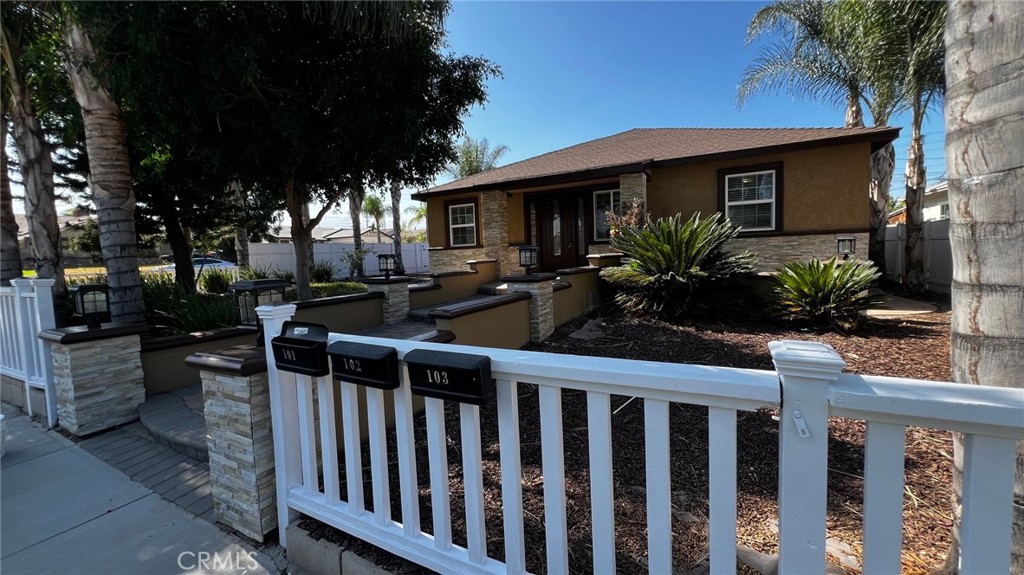 $3,600/mes 924 Wyval Avenue 101 Corona CA, 9288264053684917761120