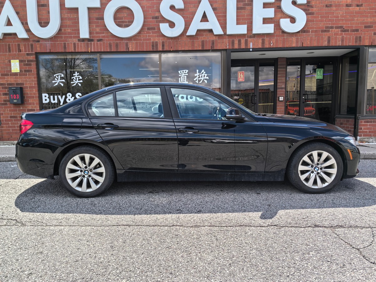 ﻿2017﻿ ﻿BMW﻿ ﻿3-Series﻿ ﻿320i xDrive64158154365697122