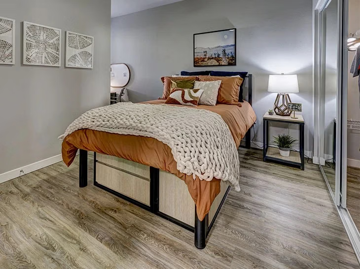 Currie Hall, Los Ángeles Fase 2: Estudio A64253274180099123