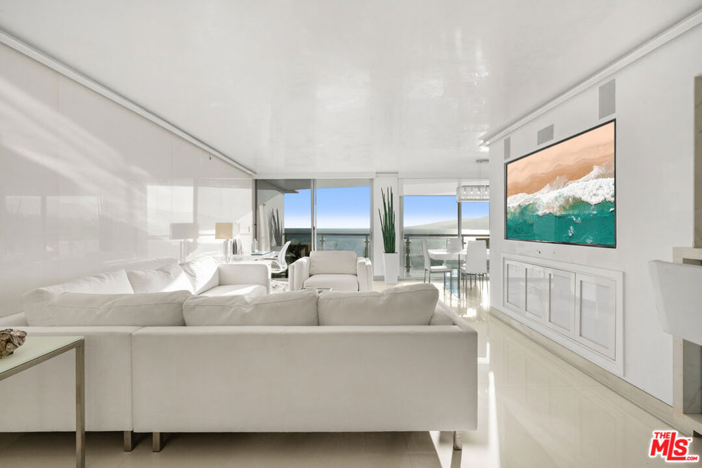 201 Ocean Avenue 409P Santa Monica CA, 9040264131041677699120
