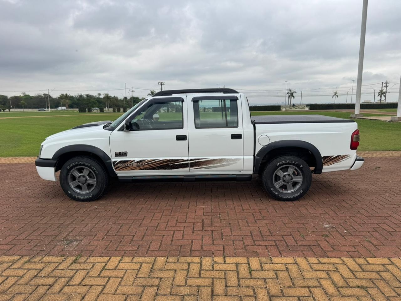 S10 PICKUP 2.4 FLEX CD BRANCA 2011 MANUAL65005291846403122