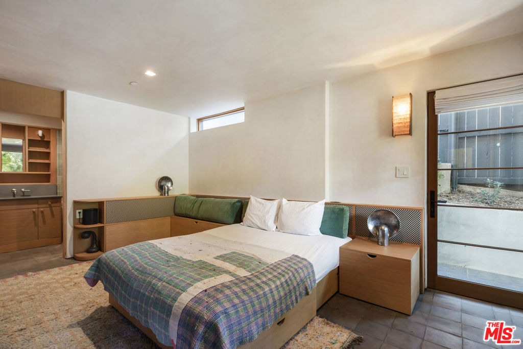 1939 Lake Shore Avenue Los Angeles CA, 9003963648085622531122