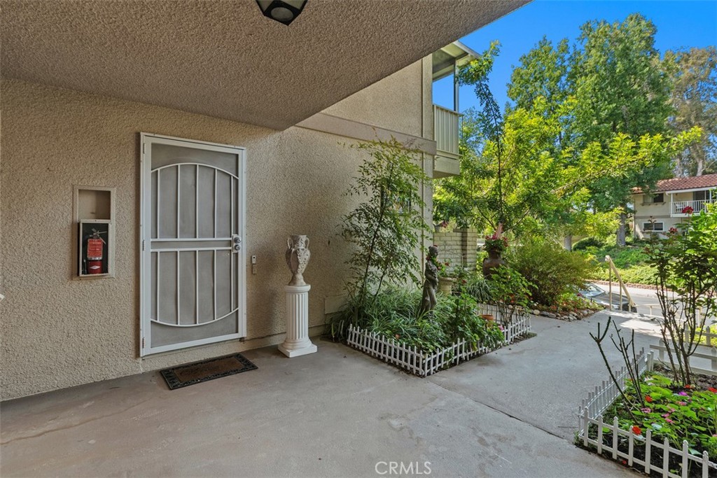 665 Via Los Altos A Laguna Woods CA, 9263764130584019970122