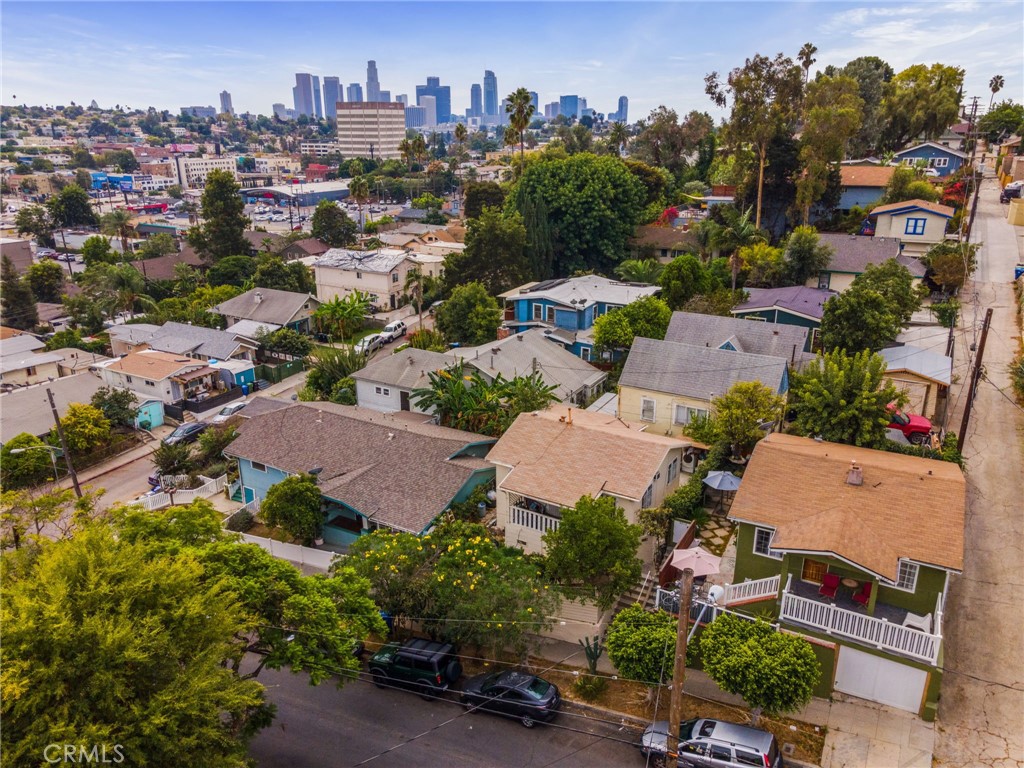 2210 Scott Avenue, Los Ángeles CA, 9002664122158827521120
