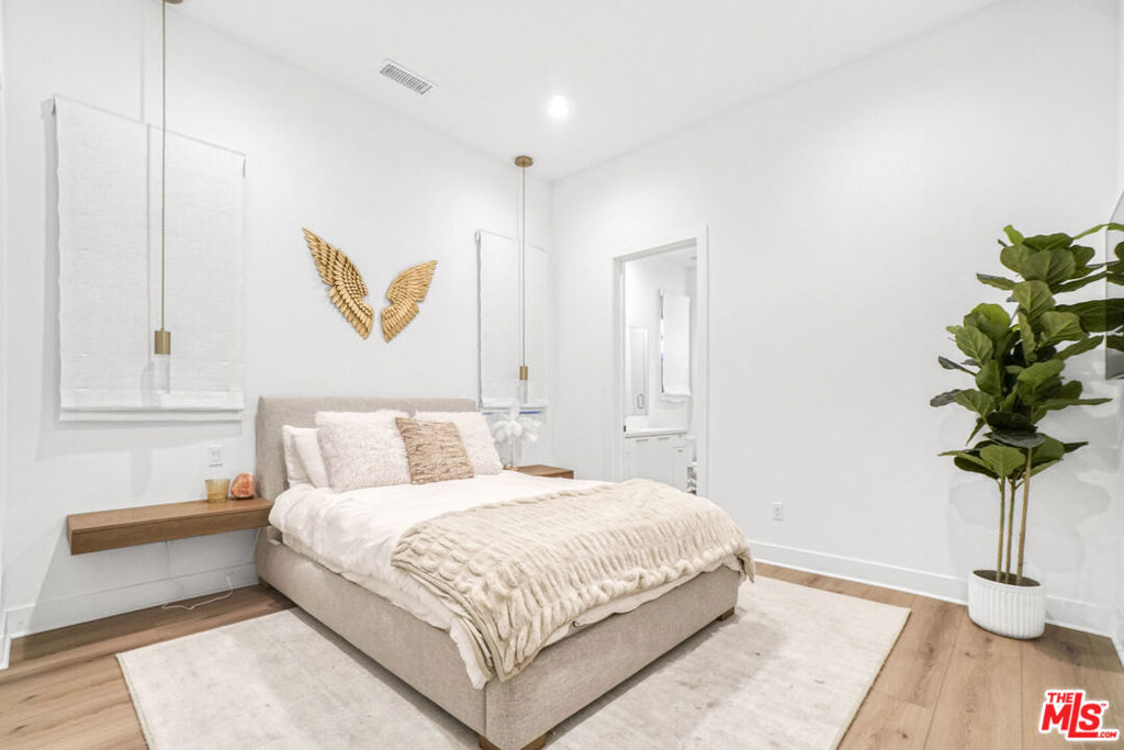 20312 W Willoughby Lane Porter Ranch CA, 9132663633611777409121