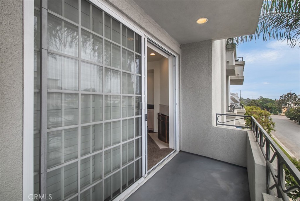1706 Colby Avenue 301, Los Ángeles CA, 9002563878541406465122