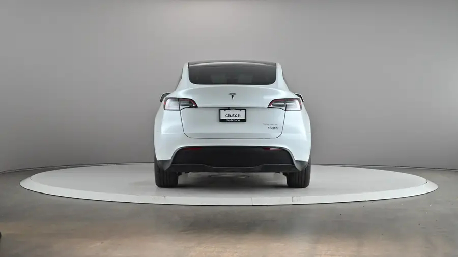 2023 Tesla Model Y64389456611073124