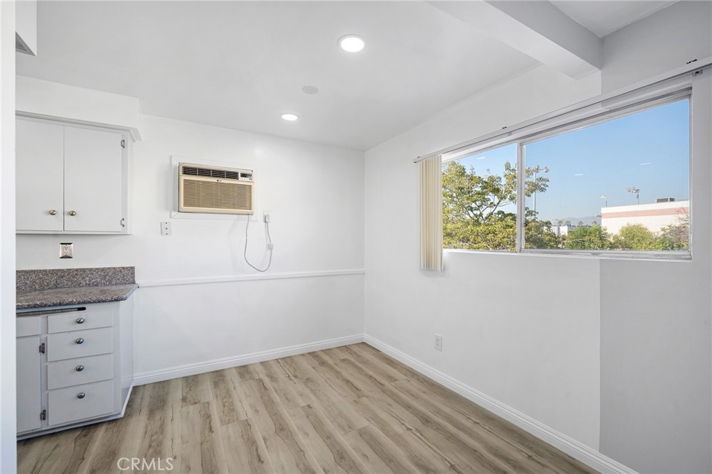 208 E Chevy Chase Drive 12 Glendale CA, 9120564109376881281122