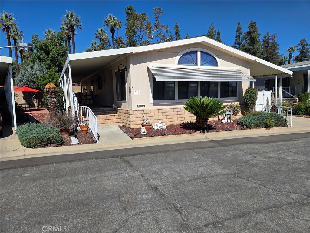 840 Foothill Boulevard 203 Azusa CA, 9170264101702636033120