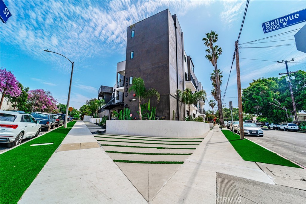 2828 London Street 307 Los Angeles CA, 9002664131021030146120