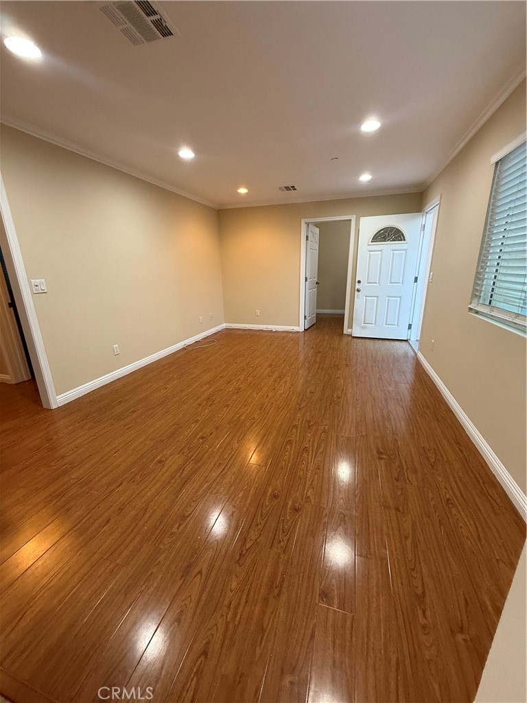 6855 Matilija Avenue Van Nuys CA, 9140563710050082433120