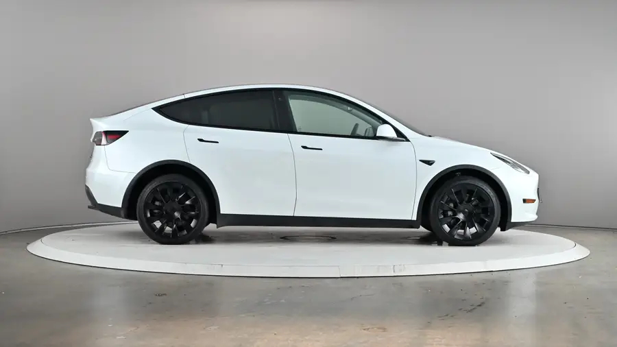 2022 Tesla Model Y63853210022915123
