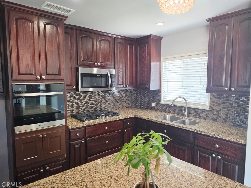 6833 Severn Drive Paramount CA, 9072363645322593537121