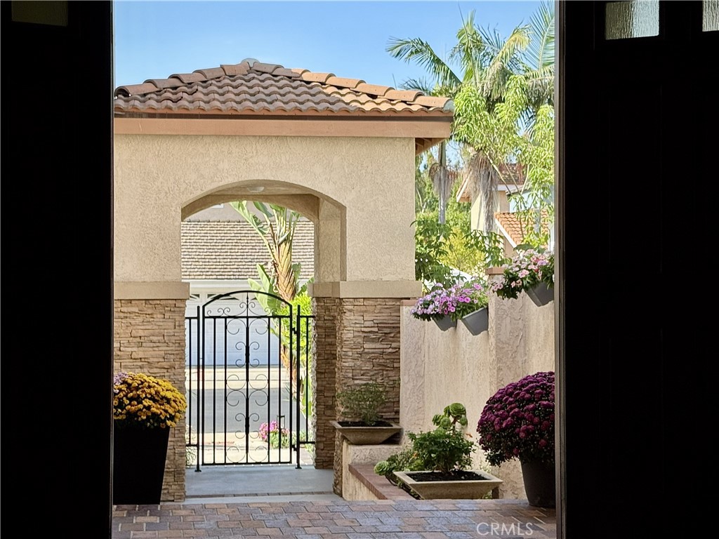 29 Sandstone, Irvine CA, 9260464077945398147120