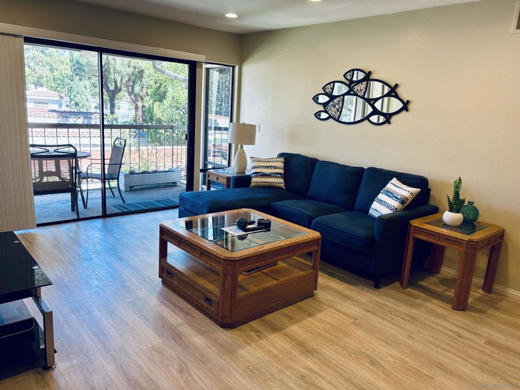 12575 Oaks North Dr 219 San Diego CA, 9212863867861902083121
