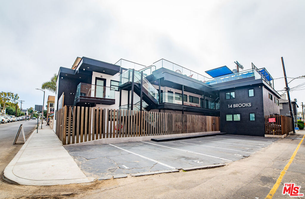 14 Brooks Avenue 8 Venice CA, 90291