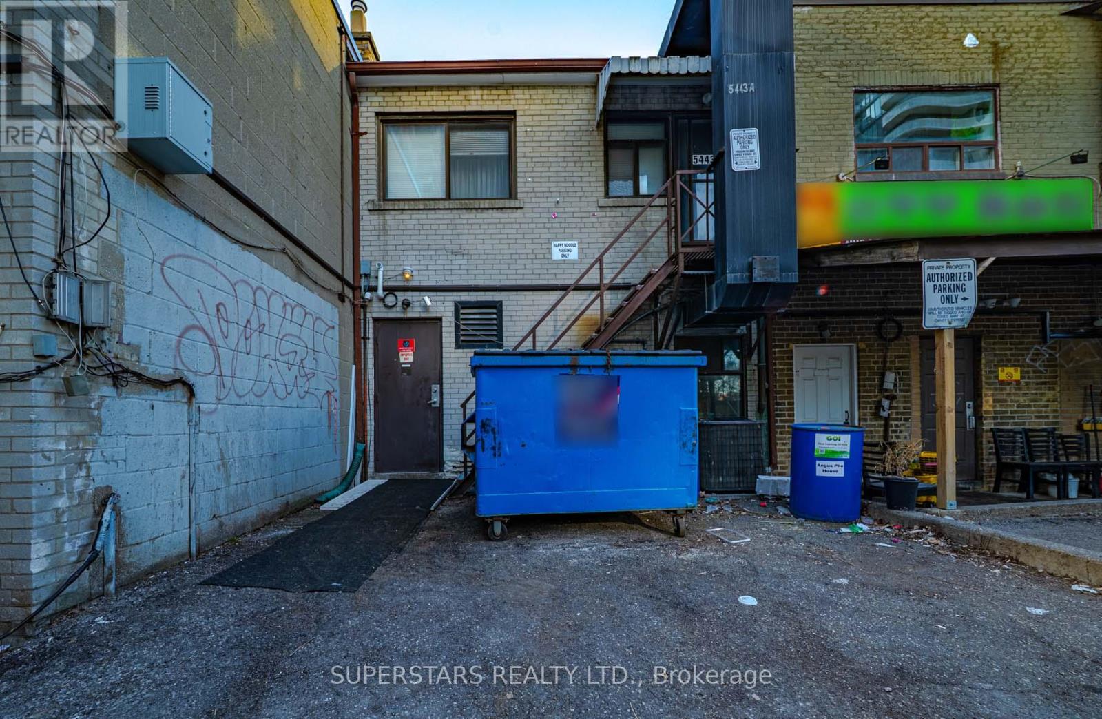 5443 Yonge Street Toronto, Ontario M2N 5S1