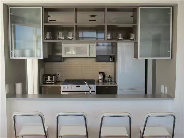 Vancouver Downtown – 2 Bed + 2 Bath + Den + Dining Room Apartment (Yaletown)63457420947203124