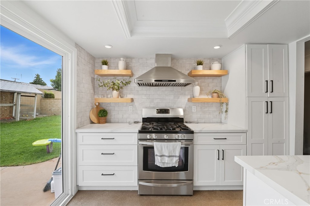 982 Sarah Way, Anaheim CA, 9280563879551903875121