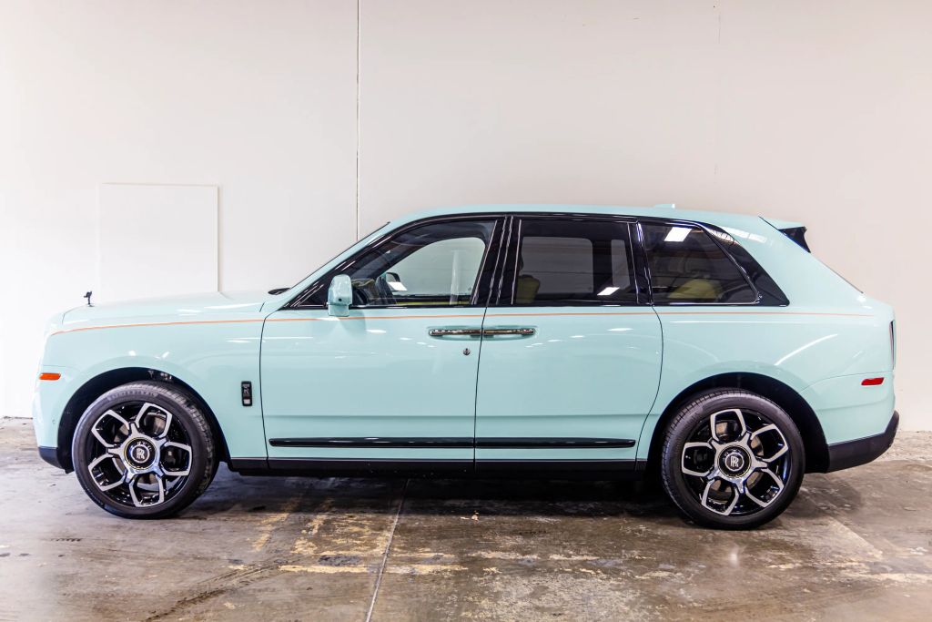 2022 ROLLS-ROYCE CULLINAN64024323752706121