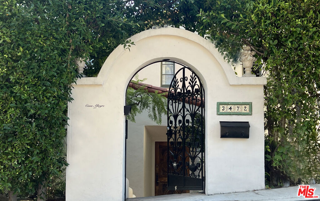 3472 Oak Glen Drive Los Angeles CA, 9006864131821830785122