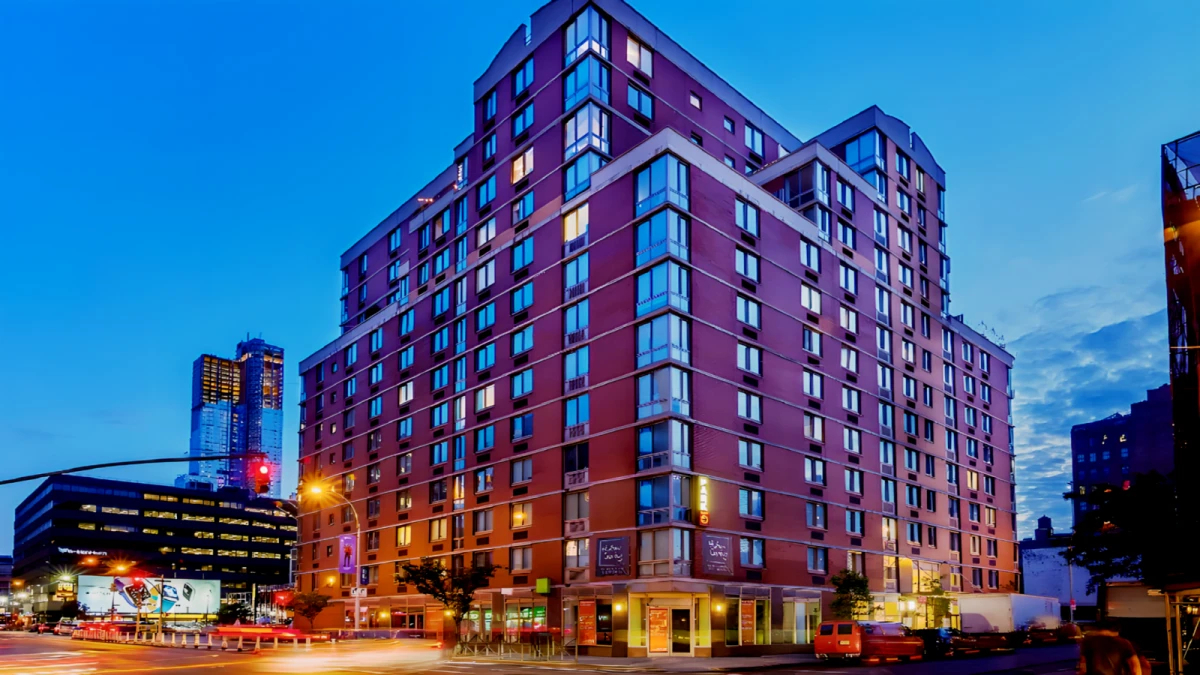 Hudson Crossing63654386864513120