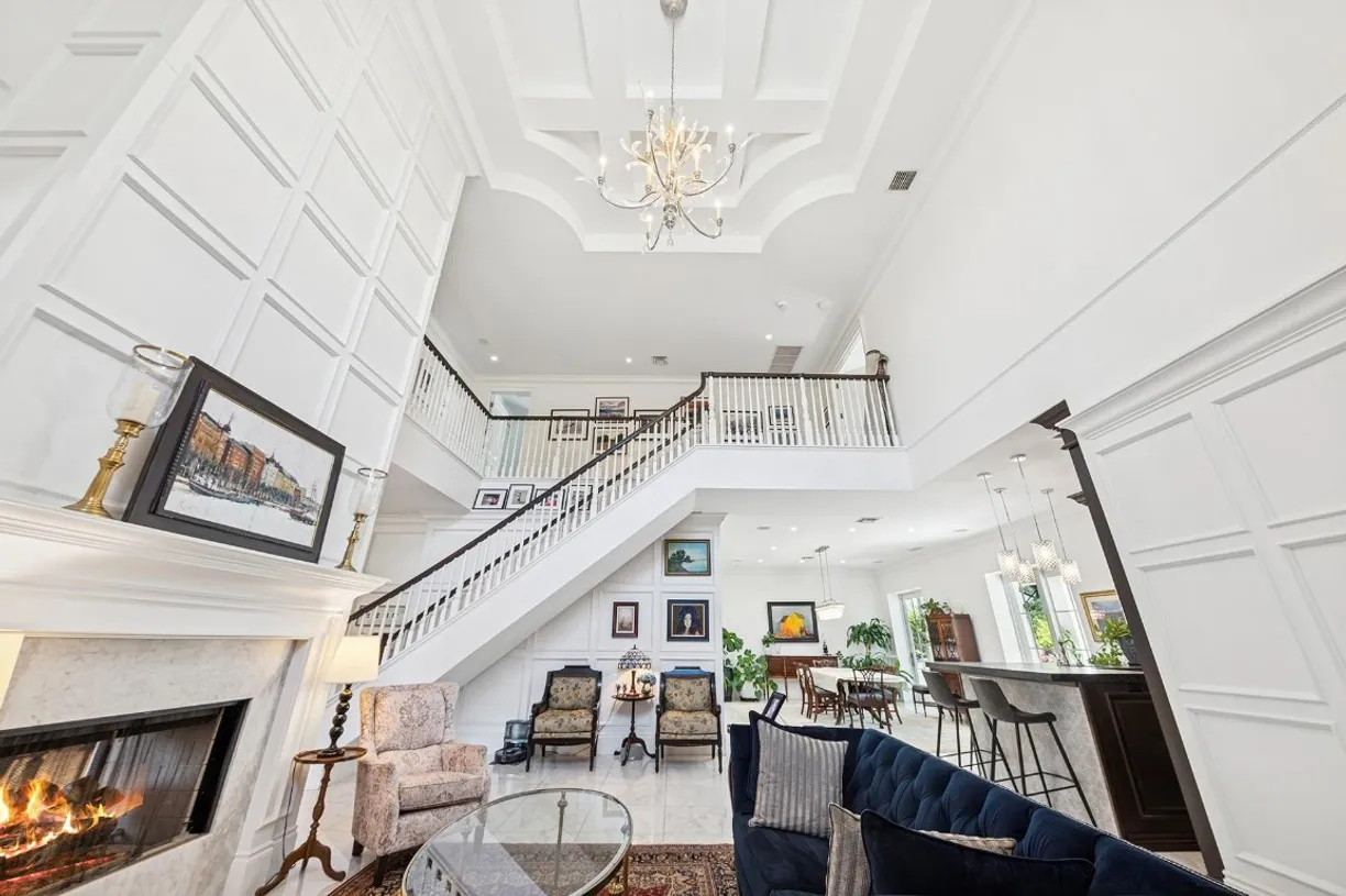 1020 Ponce De Leon 