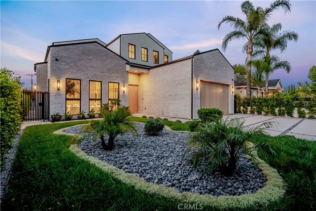 16711 Moorpark Street Encino CA, 9143663710091132803120