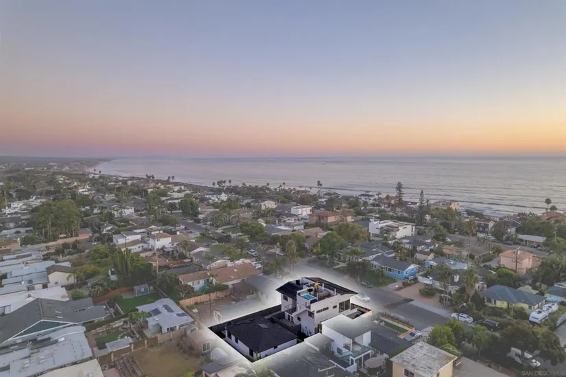 5140 Los Robles Drive, Carlsbad, CA