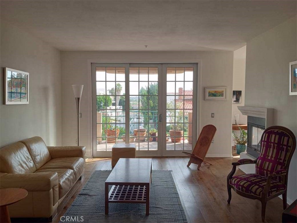 5142 Warner Ave 205 Huntington Beach CA, 9264964100080990338120