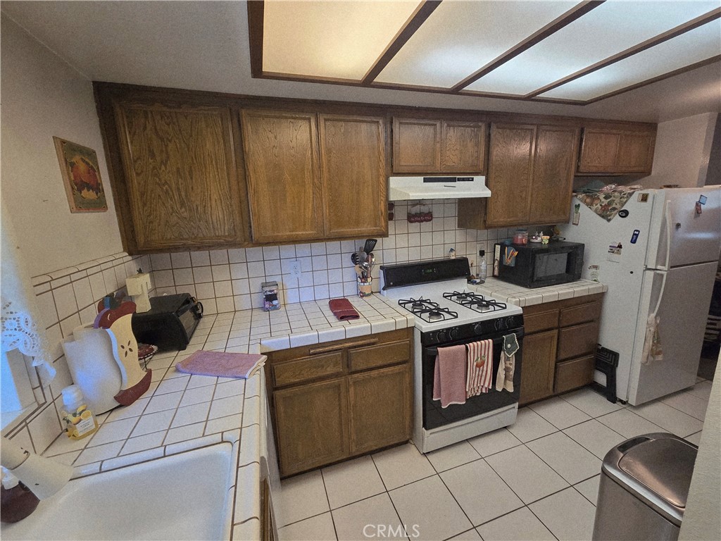 14927 Leffingwell Road 17, Whittier CA, 9060463680978340097122