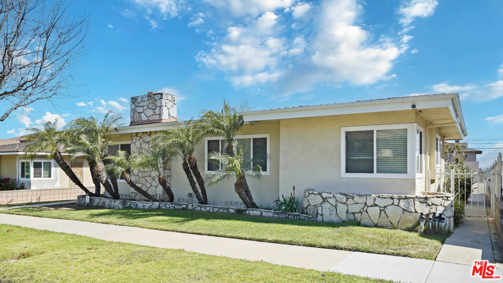 5320 W 57th Street Los Angeles CA, 9005664119680753539122
