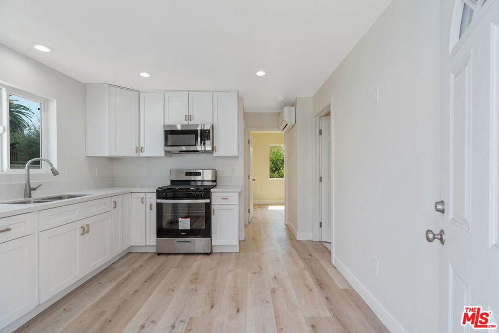 2018 Forest Avenue Pasadena CA, 9110363770080450307120