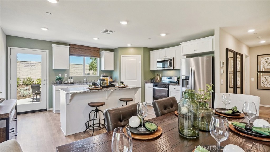 31195 Southern Oak Drive, Winchester CA, 9259664130119672193122