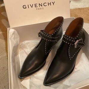 Givenchy Ankle Boots64331279904386120