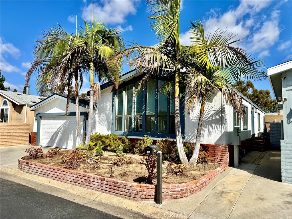 23301 Ridge Route Drive 215 Laguna Hills CA, 9265364135337163777122