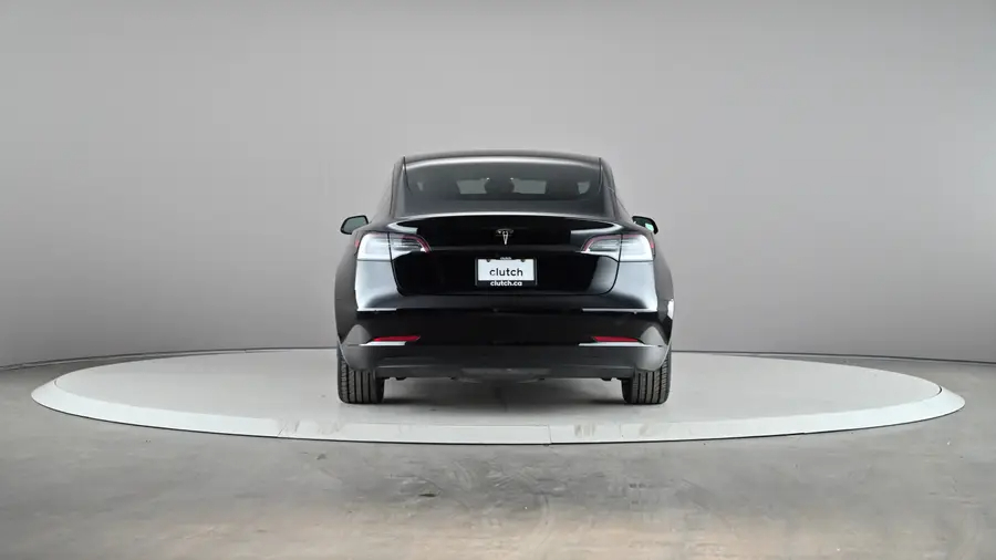 2021 Tesla Model 363724663782273123