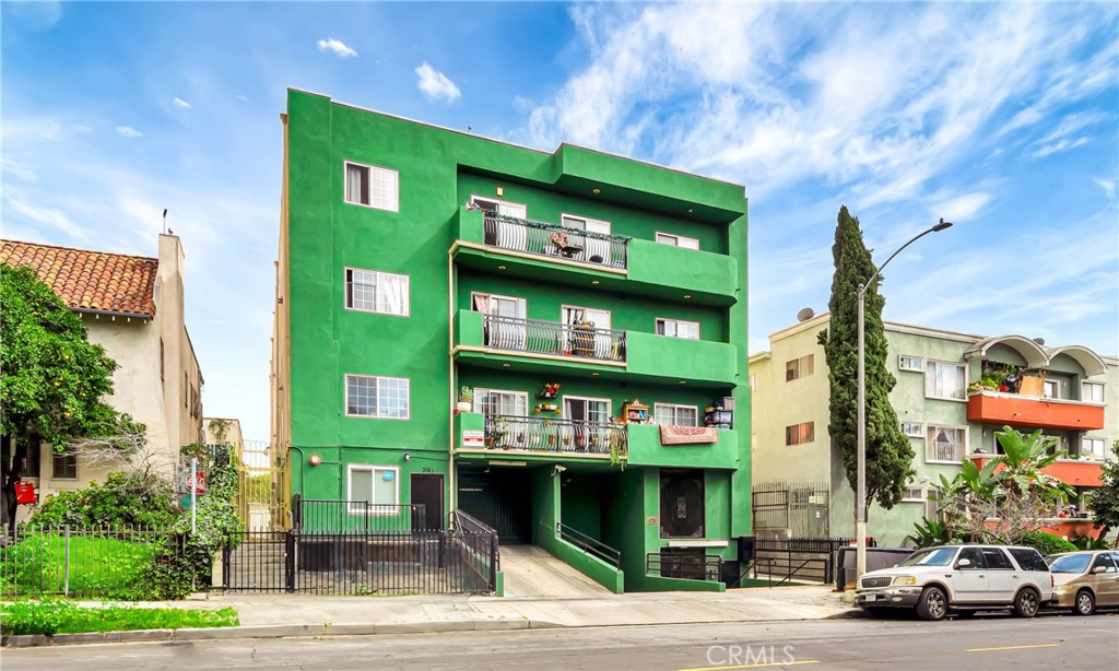 316 S New Hampshire Avenue 302 Los Angeles CA, 9002064112944338433120
