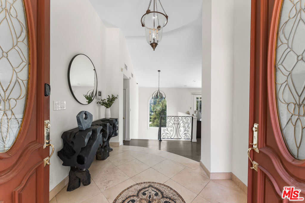 3782 Berry Dr Studio City CA, 9160464131084968578120