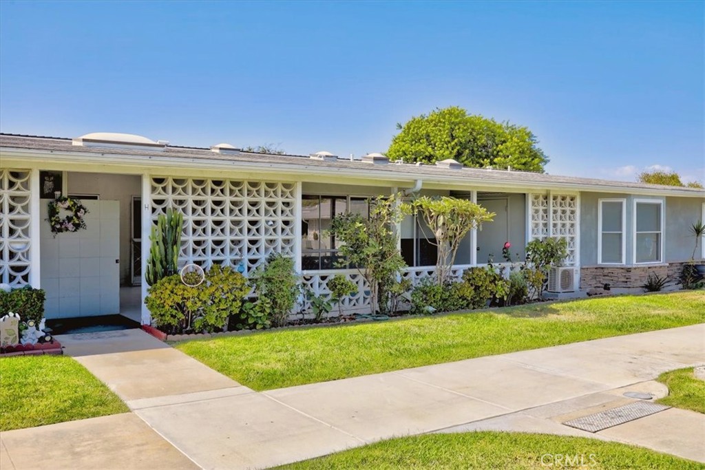 1641 Monterey Road 18H Seal Beach CA, 9074064124169807618120